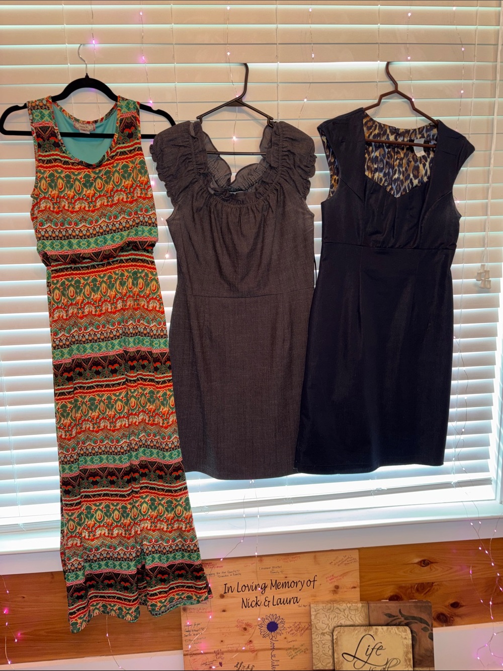 Lot of 3 ladies dresses size 10  / L Madison Leigh, Connected, C’EST la vie